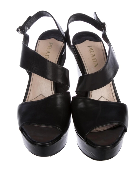 Prada - Picture 1 of 4